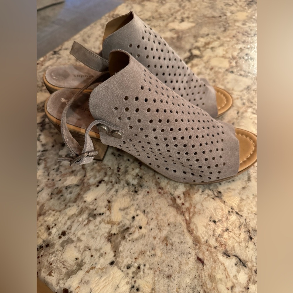 SOPHIA MILANO BOOTIES